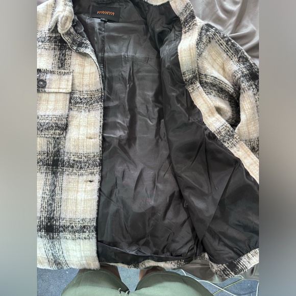 Shacket - Picture 7 of 8